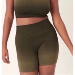 PINK VS SEAMLESS BIKE SHORTS